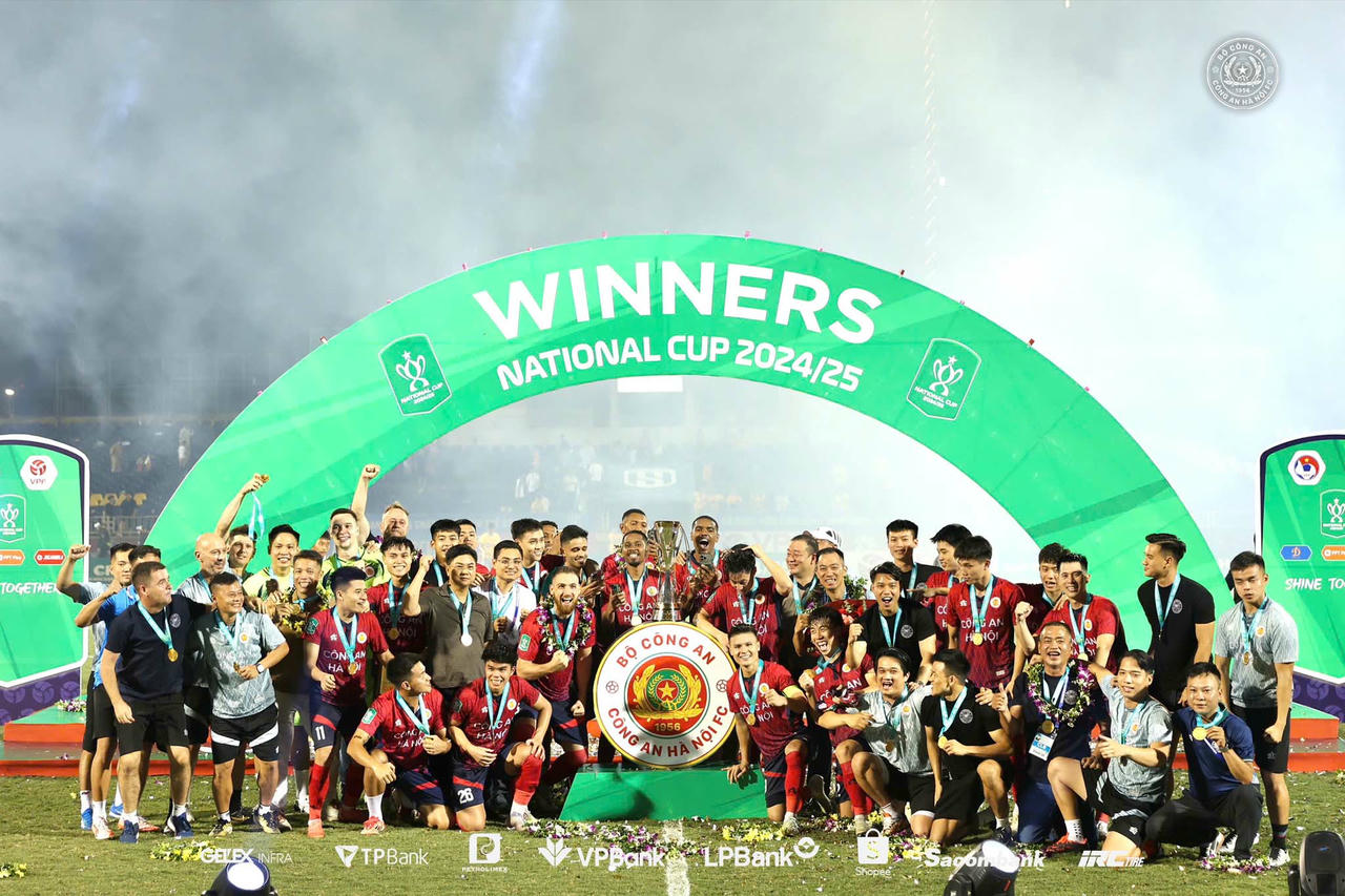 CLB Công an Hà Nội vô địch Cúp Quốc gia 2024/25 (Ảnh VPF)