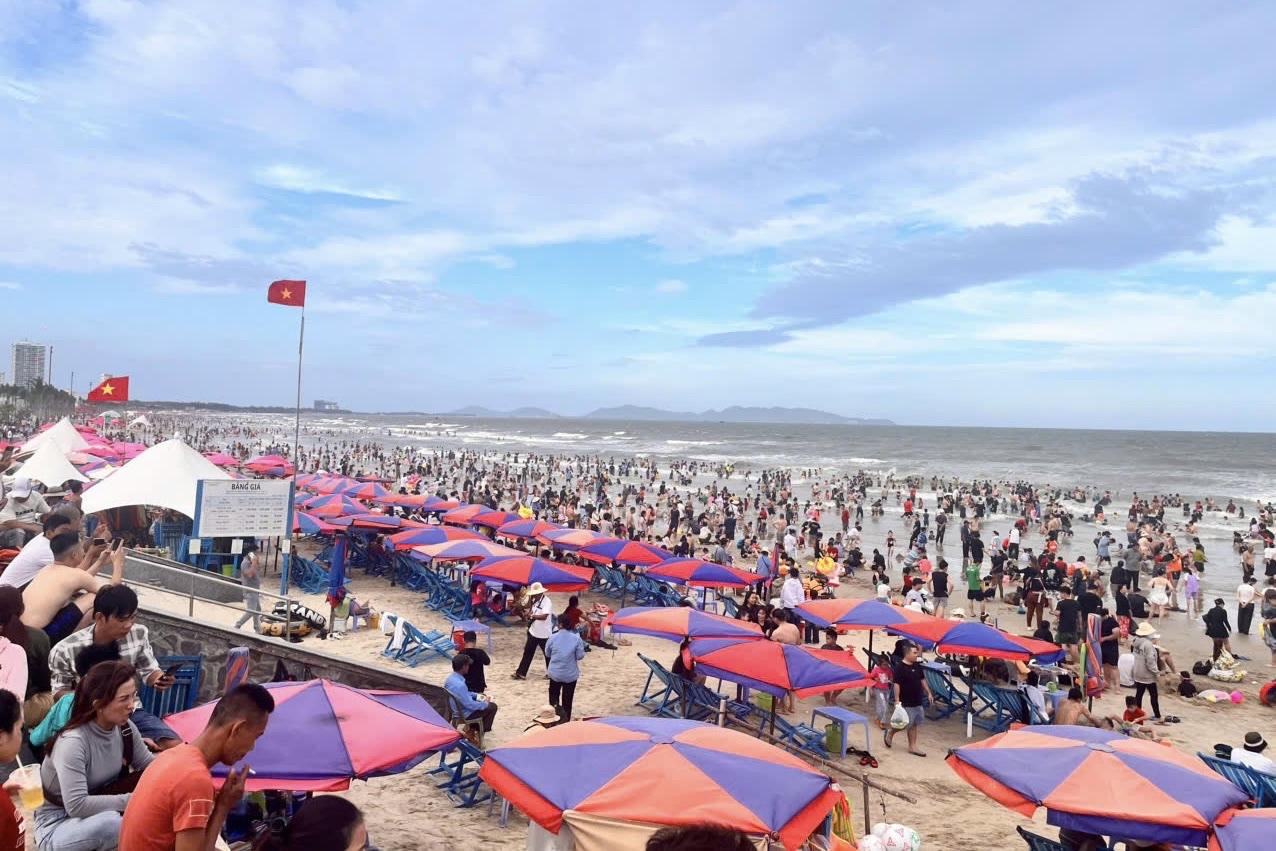 Bãi biển Thuỳ Vân