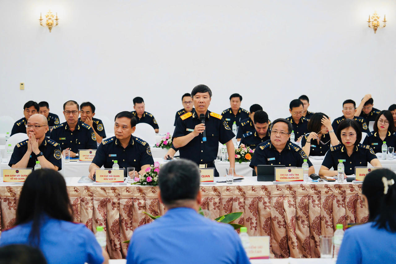 Phó Cục trưởng Cục Hải quan Lưu Mạnh Tưởng phát biểu tại Hội nghị. (Ảnh: Đ.P)