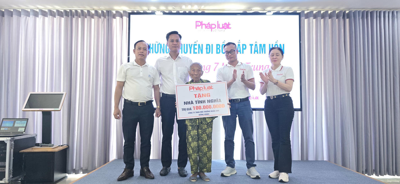 Chúng tôi thấy mình bé nhỏ giữa đất trời miền Trung