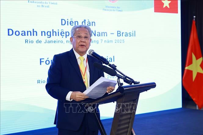 Ông Huỳnh Văn Thòn, Chủ tịch Công ty Cổ phần Tập đoàn Lộc Trời phát biểu về hợp tác trong lĩnh vực nông nghiệp. Ảnh: Dương Giang/TTXVN