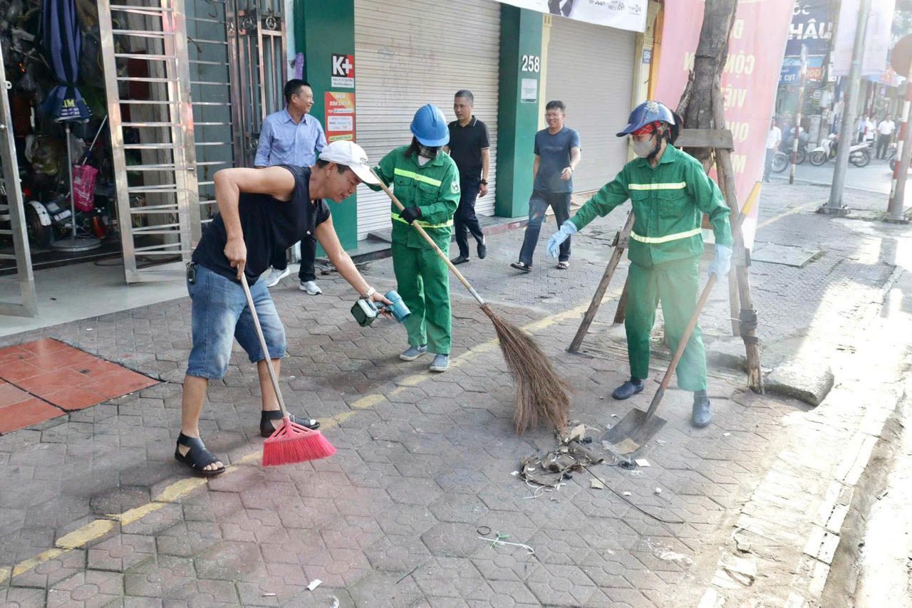 Người dân phường Lê Chân cũng hăng hái hưởng ứng mô hình