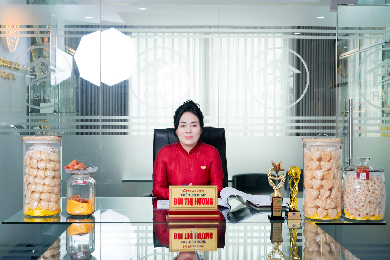 Chủ tịch Yến Helen Bùi Thị Hương luôn tâm niệm rằng pháp luật là con đường dẫn dắt doanh nghiệp tới thành công.