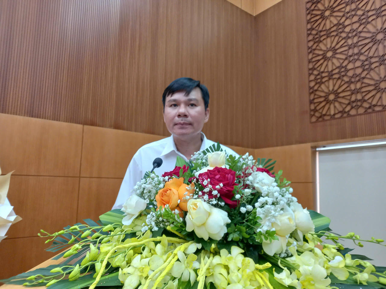 Ông Nguyễn Lê Huy, Phó Chủ tịch UBND tỉnh Hưng Yên phát biểu tại buổi lễ