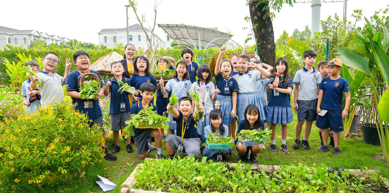 Victoria School xây dựng môi trường học xanh và thân thiện.