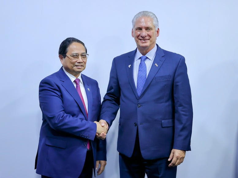 Thủ tướng Chính phủ Phạm Minh Chính hội kiến với Bí thư thứ nhất, Chủ tịch nước Cuba Miguel Diaz Canel - Ảnh: VGP/Nhật Bắc