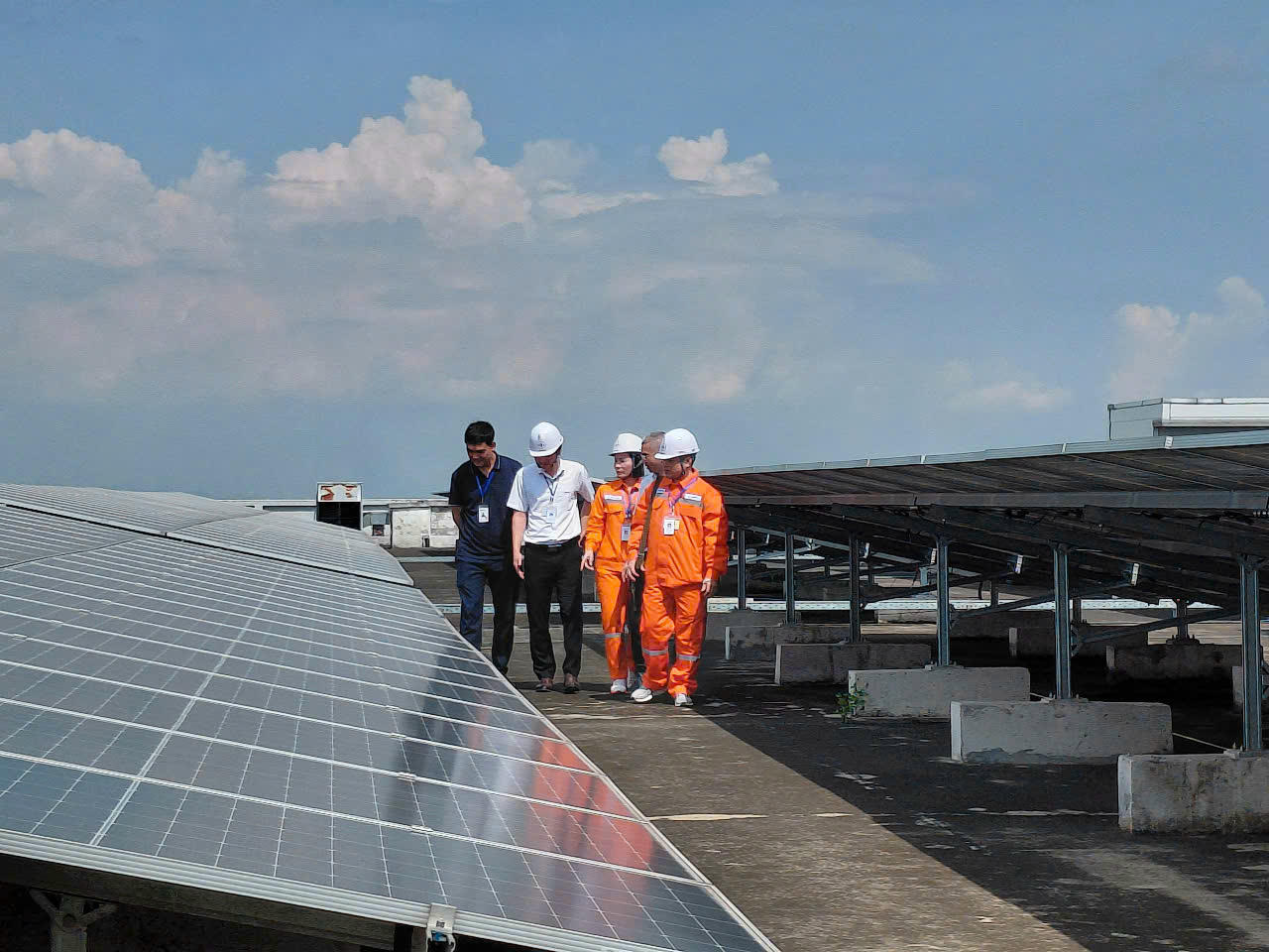 Sử dụng năng lượng tiết kiệm và hiệu quả nhìn các nhà máy FDI