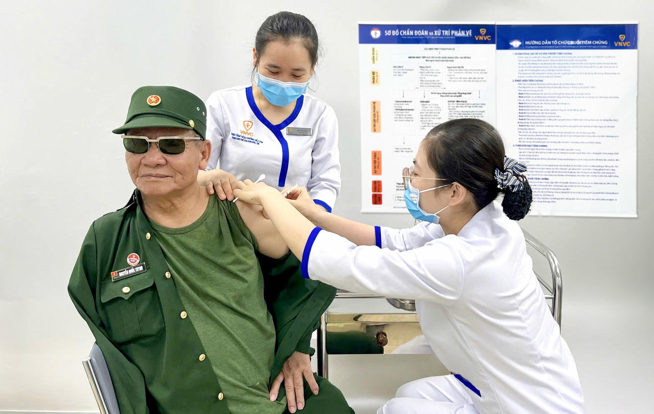 VNVC giành cú đúp giải thưởng là Hệ thống tiêm chủng uy tín và tốt nhất Việt Nam 2025 VNVC giành cú đúp giải thưởng là Hệ thống tiêm chủng uy tín và tốt nhất Việt Nam 2025