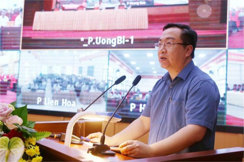 Ông Đặng Xuân Phương - Phó Bí thư Đảng ủy Quốc hội phát biểu tại hội nghị.