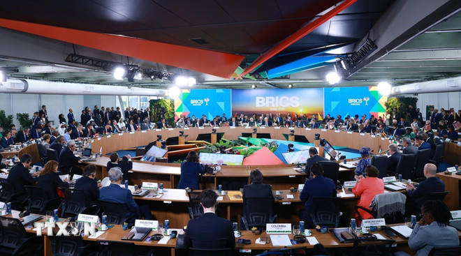  Phiên thảo luận cấp cao về chủ đề: "Môi trường, COP 30 và Y tế toàn cầu" tại Hội nghị BRICS mở rộng 2025. (Ảnh: Dương Giang/TTXVN) 