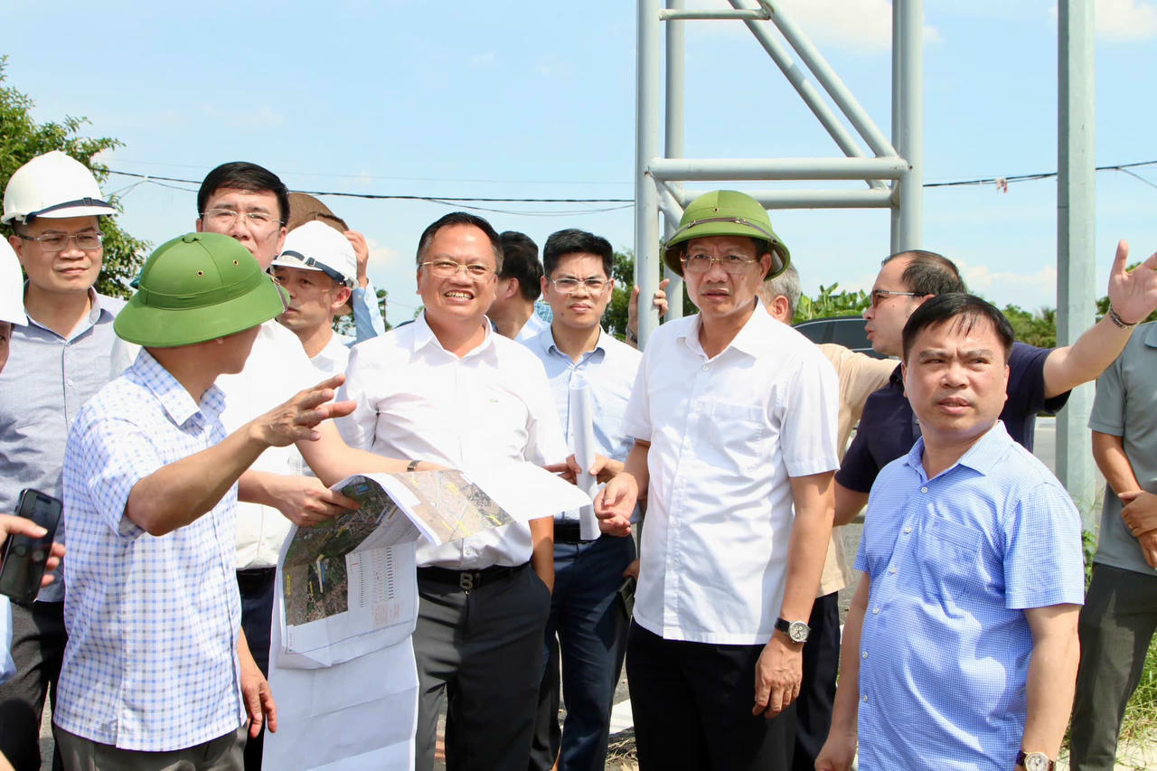 Xử lý nghiêm vi phạm đất đai, đẩy nhanh tiến độ giải phóng mặt bằng tuyến đường sắt Lào Cai - Hà Nội - Hải Phòng