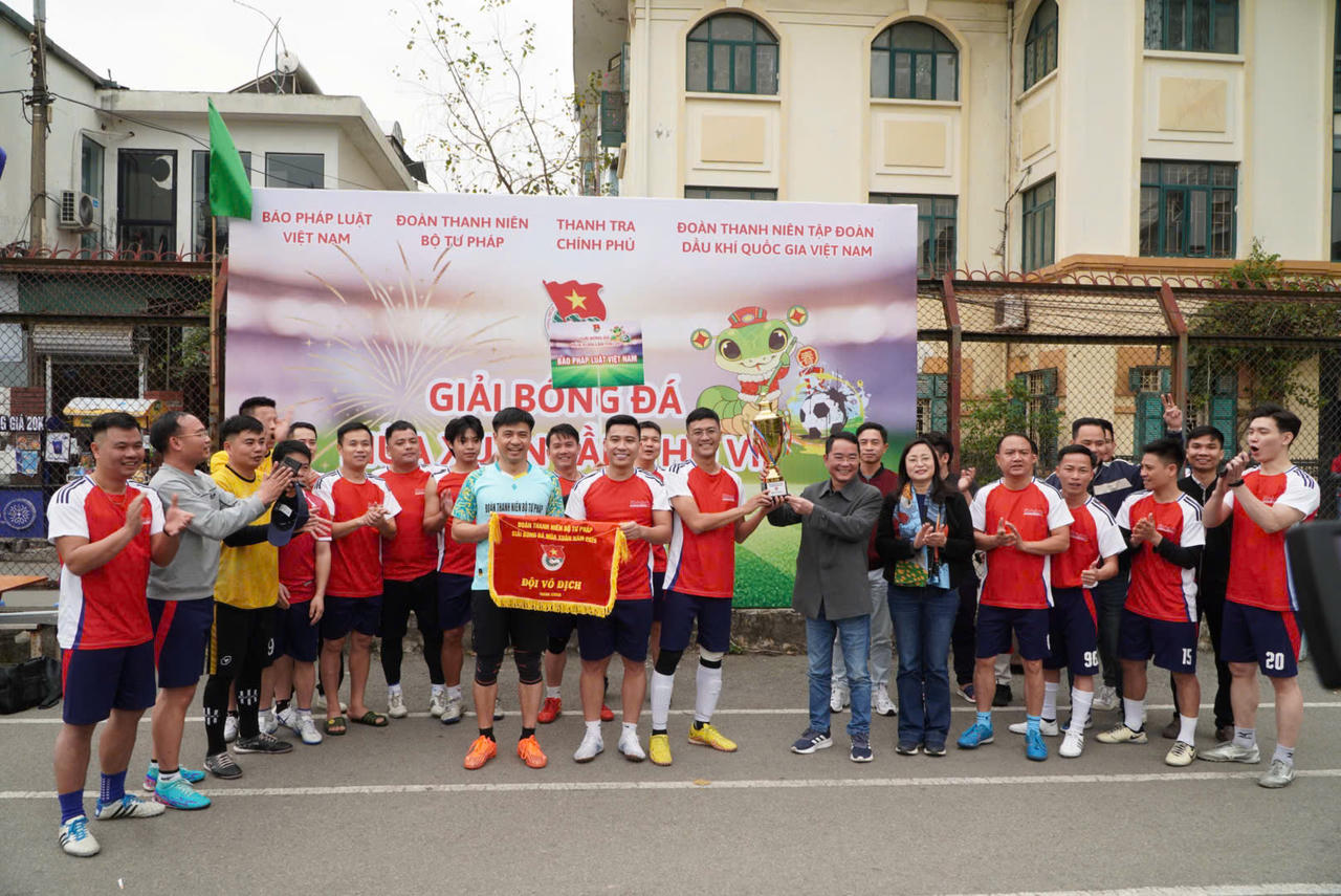 Đoàn kết - chất keo gắn kết 'gia đình Pháp luật Việt Nam'