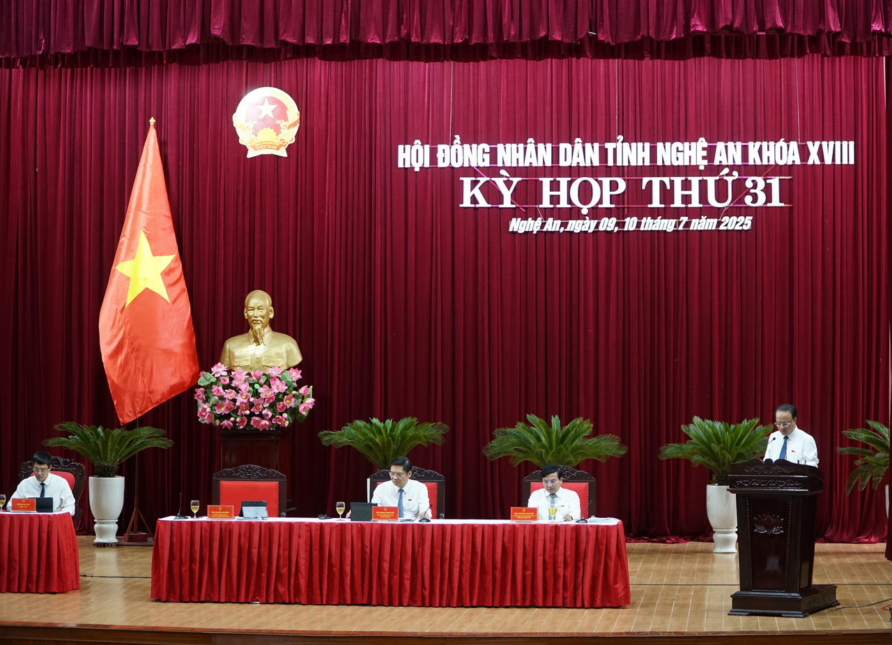 130 Chủ tịch HĐND xã, phường dự thính Kỳ họp thứ 31 HĐND tỉnh Nghệ An 130 Chủ tịch HĐND xã, phường dự thính Kỳ họp thứ 31 HĐND tỉnh Nghệ An
