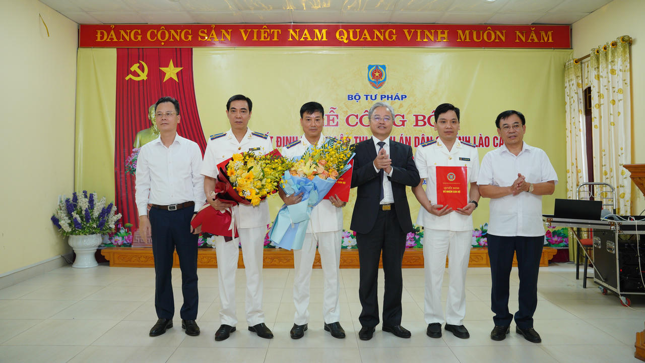 Theo đó, ông Trần Văn Tường được bổ nhiệm làm Trưởng THADS tỉnh Lào Cai, các ông Vương Anh Tân và Vũ Trường Trinh được bổ nhiệm làm Phó THADS tỉnh Lào Cai.
