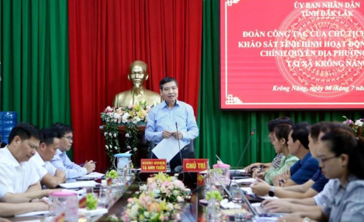 Chủ tịch UBND tỉnh Đắk Lắk Tạ Anh Tuấn phát biểu tại buổi làm việc