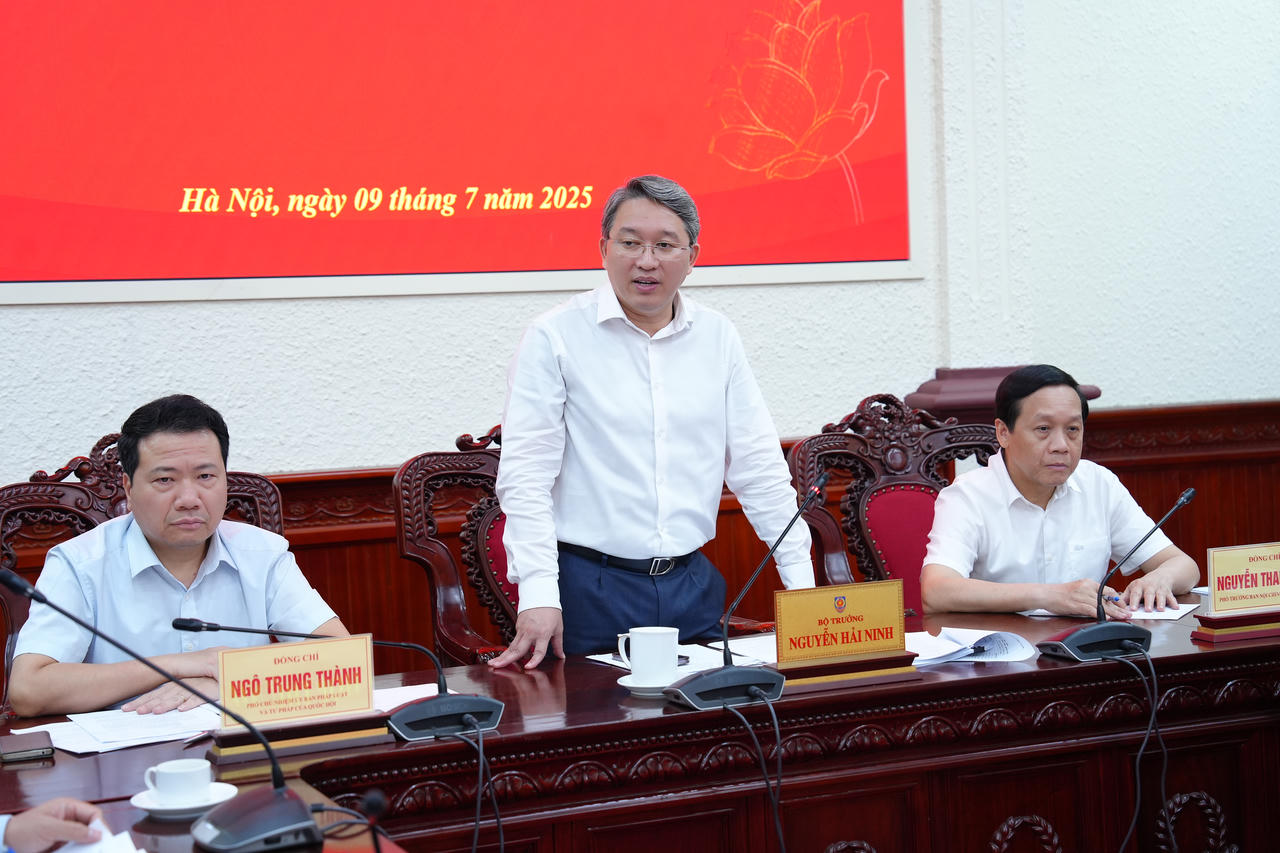 Cần thiết đổi mới cấu trúc hệ thống pháp luật Việt Nam 