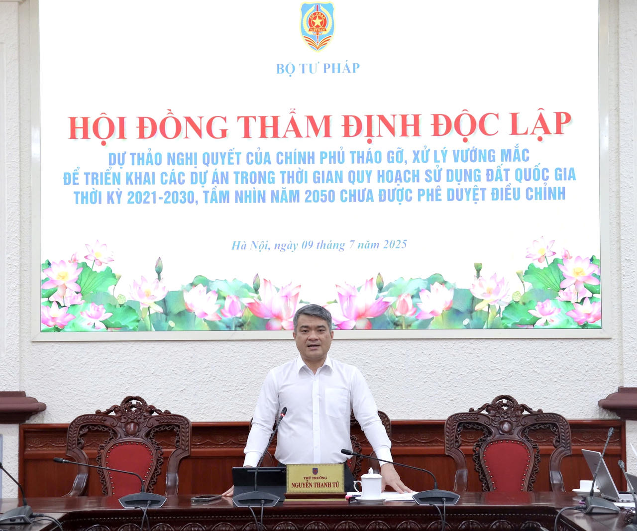 Thẩm định Nghị quyết tháo gỡ, xử lý vướng mắc để triển khai các dự án trong thời gian Quy hoạch sử dụng đất quốc gia