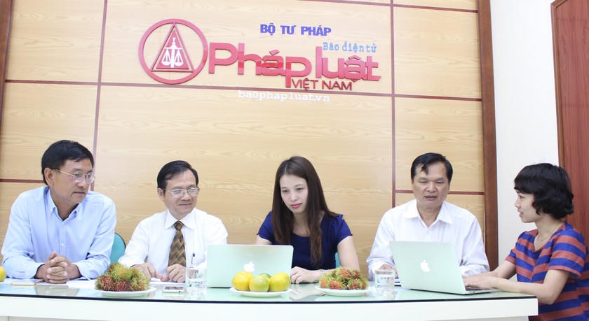 Chương trình giao lưu trực tuyến đầu tiên của Báo về Thừa phát lại được tổ chức tháng 5/2016.