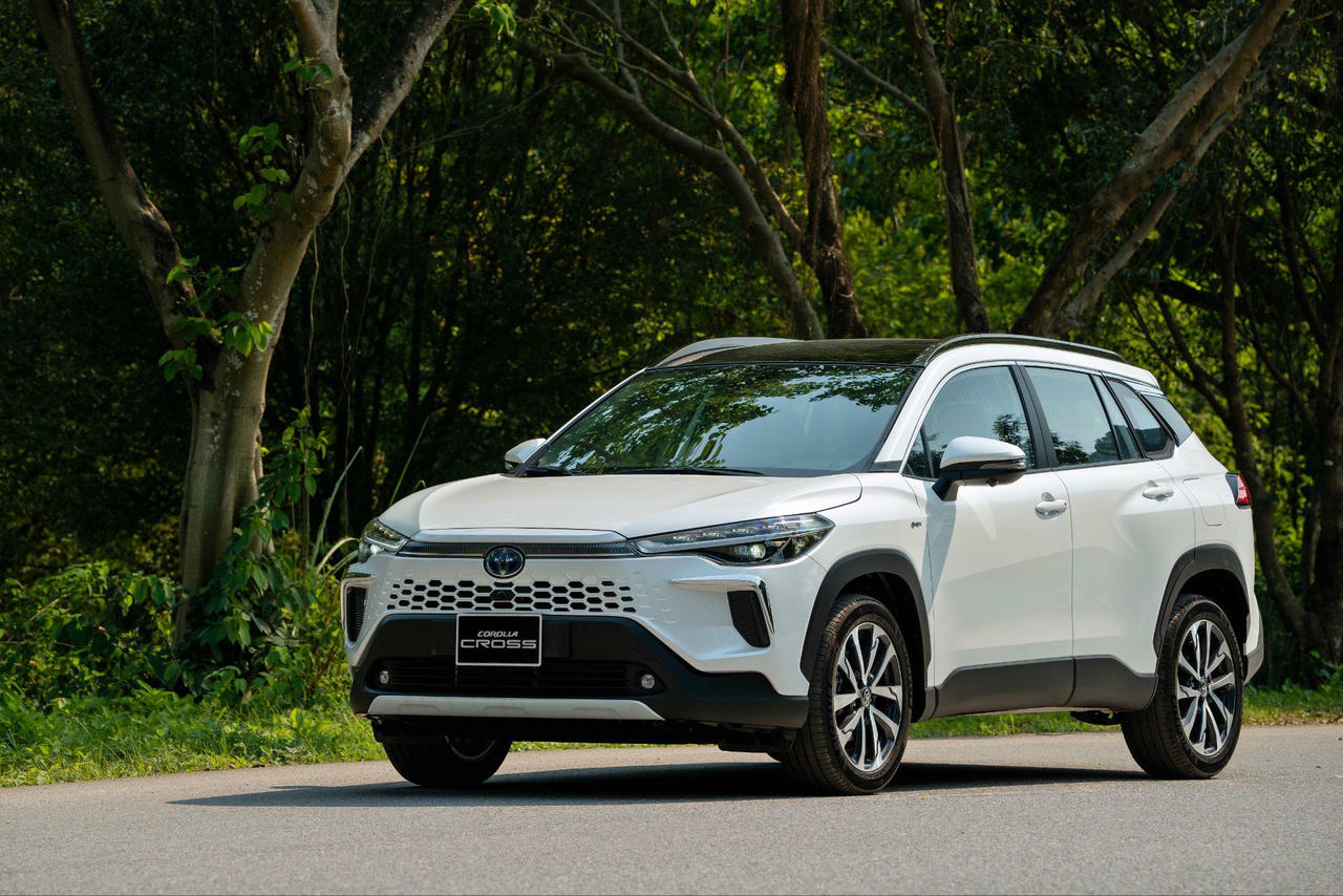 Toyota tiên phong phát triển xe hybrid tại Việt Nam với Corolla Cross Hybrid.