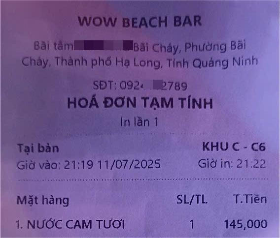 Quán bar bãi biển Bistro Fou trước đây, hiện có tên là Wow Beach Bar vẫn hoạt động, phục vụ khách vào tối 11/7/2025.
