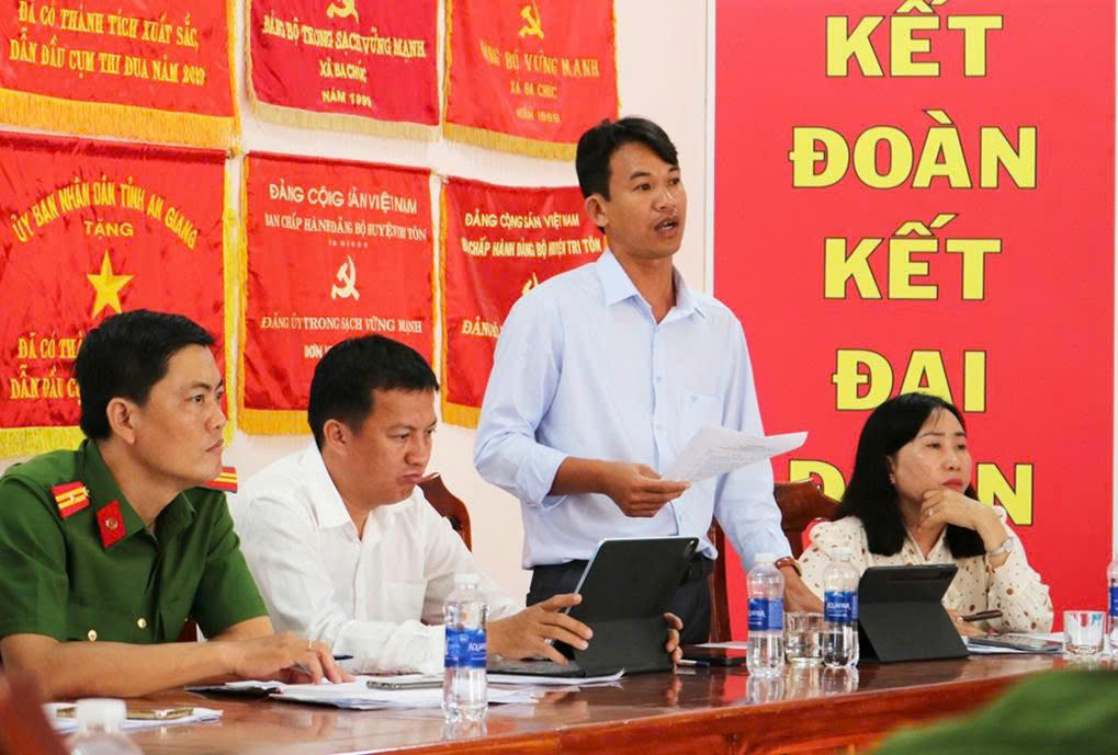Các đại biểu thảo luận tại Hội nghị