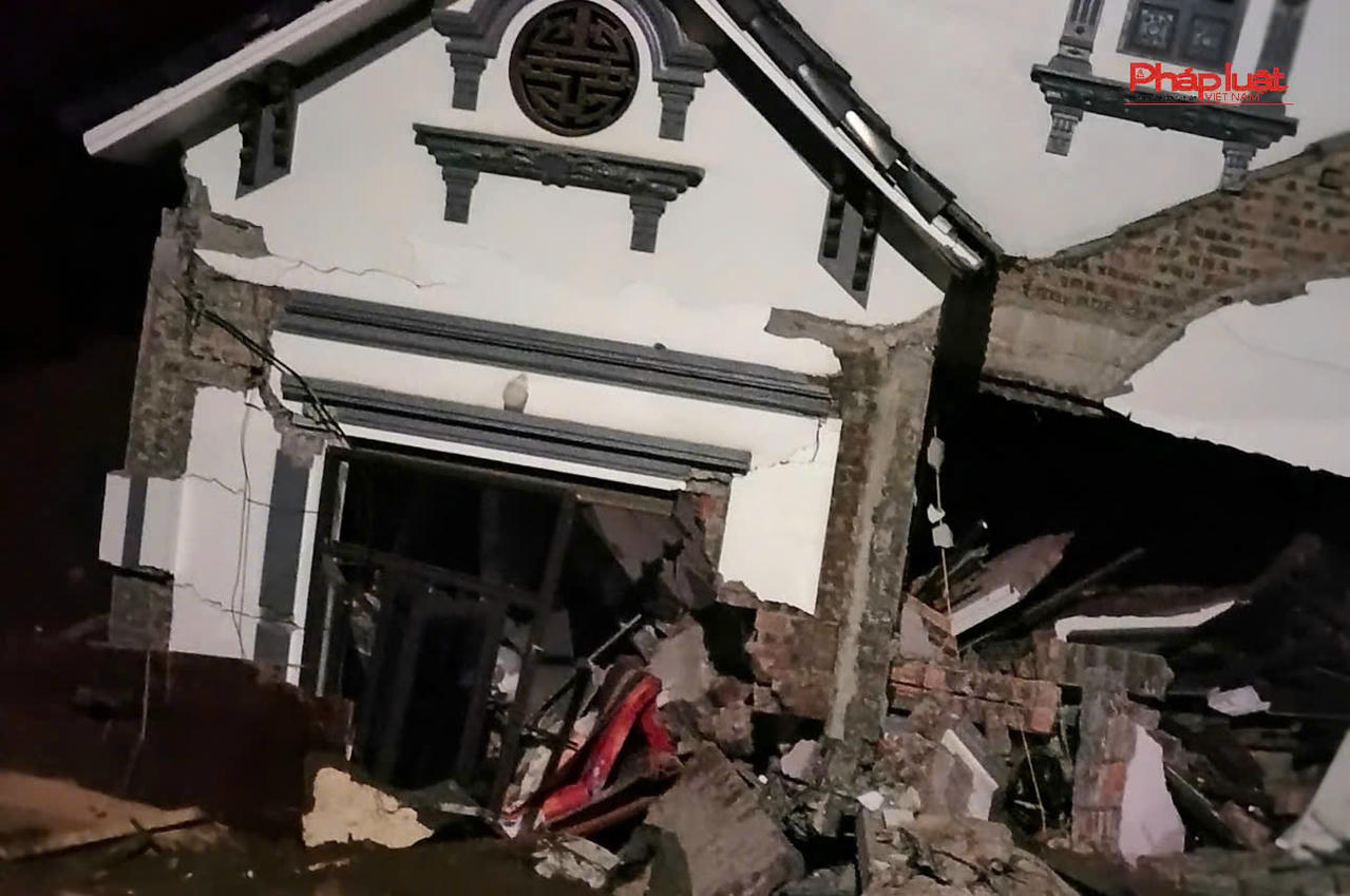 Sạt lở đất trong đêm ở Lào Cai làm 2 người tử vong, 3 người bị thương