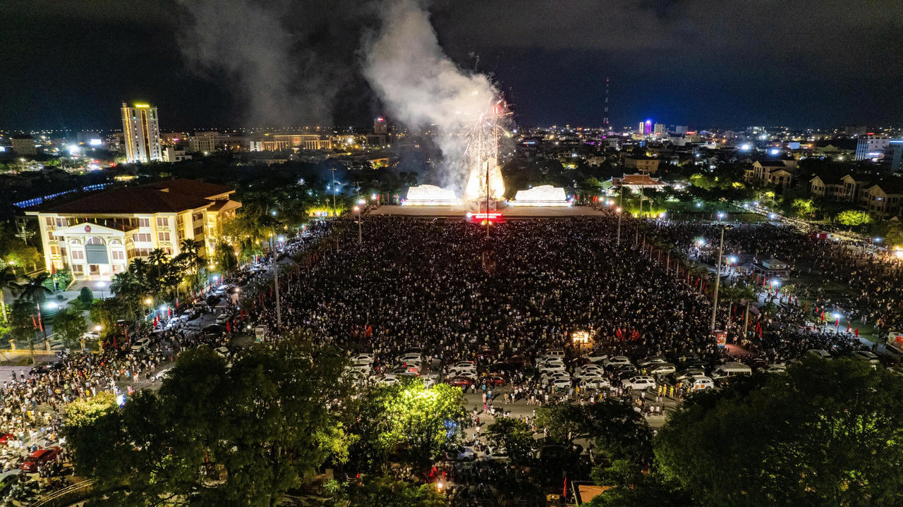 Các sản phẩm du lịch ban đêm độc đáo, góp phần đa dạng hóa sản phẩm, thu hút và thúc đẩy tăng trưởng khách du lịch đến Đồng Hới trong thời gian tới.