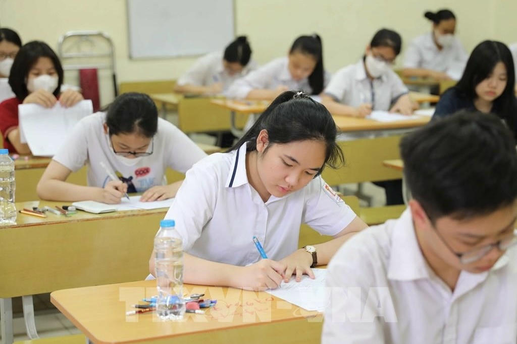 Thi Tốt nghiệp THPT 2025: môn Tiếng Anh có 141 điểm 10, điểm trung bình là 5,38