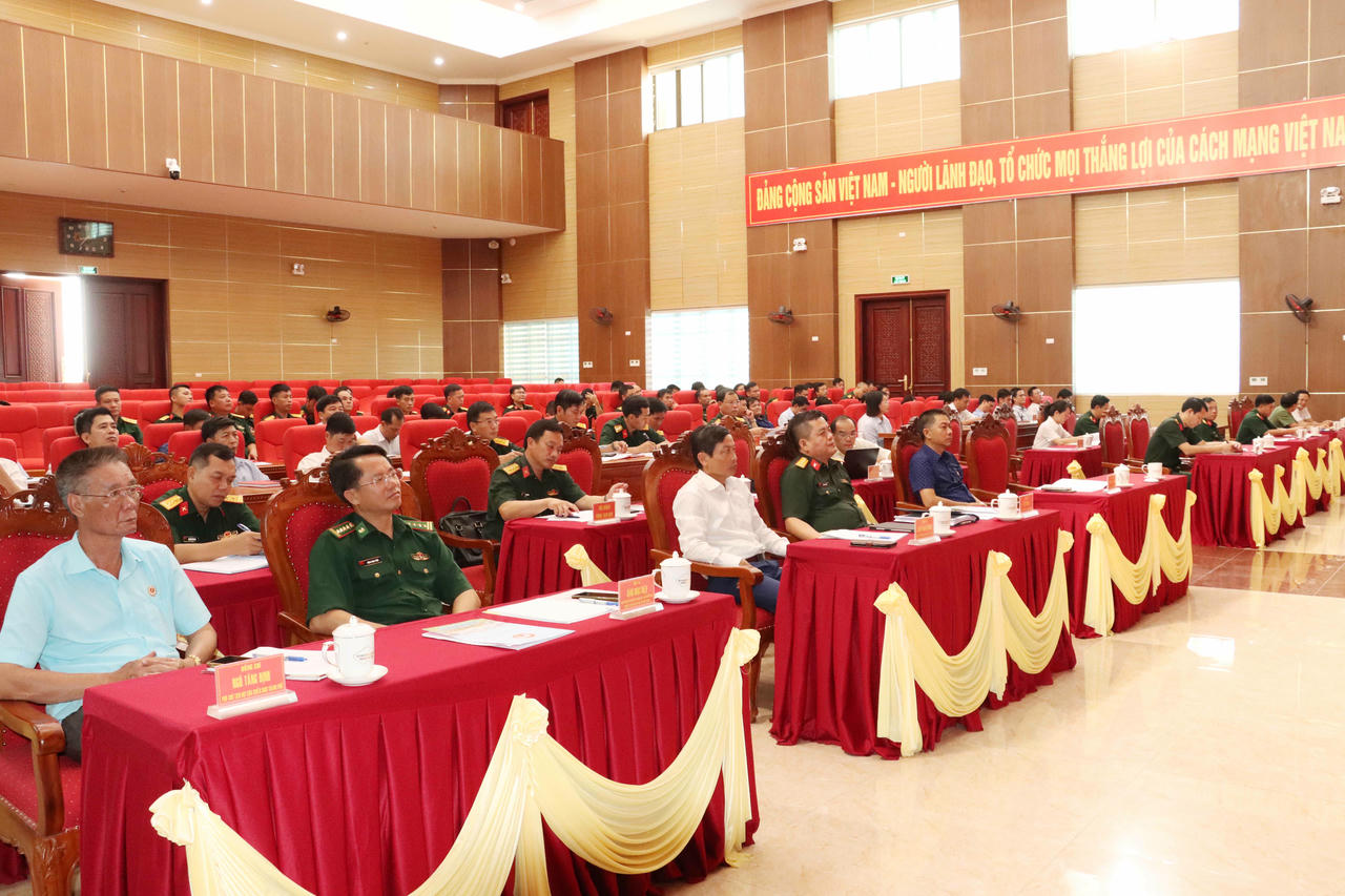 Các Đại biểu tham dự Hội nghị.