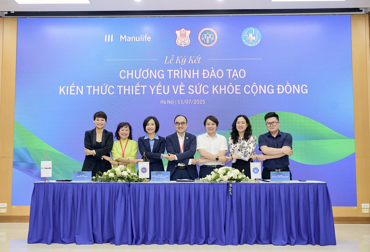Sự hợp tác giữa Manulife Việt Nam và các cơ sở đào tạo chuyên môn y khoa góp phần mang lại giá trị lâu dài cho người tham gia bảo hiểm. Ảnh: Hiền Hà