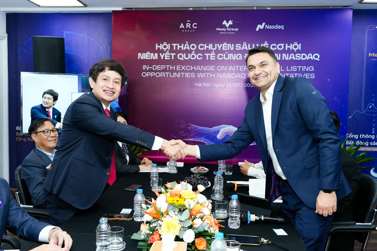 Ông Hiren Krishnani – Giám đốc Quan hệ Nhà đầu tư và IPO, phụ trách hoạt động thị trường vốn khu vực ASEAN của Nasdaq  tham gia Hội thảo chuyên sâu cùng Meey Group