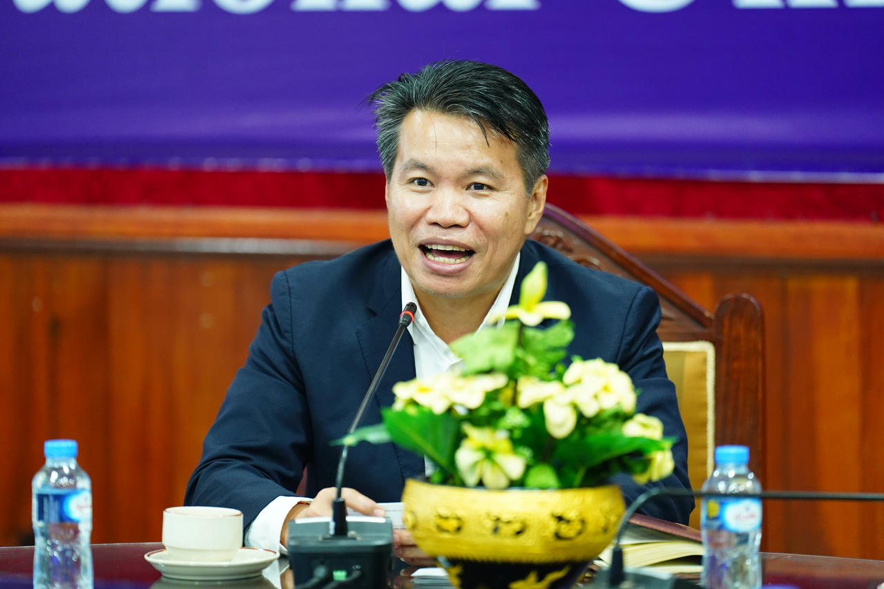 GS.TS. Phouphet Kyophilavong – Phó Giám đốc Đại học Quốc gia Lào đánh giá cao các trường đại học của Việt Nam trong đó có FBU