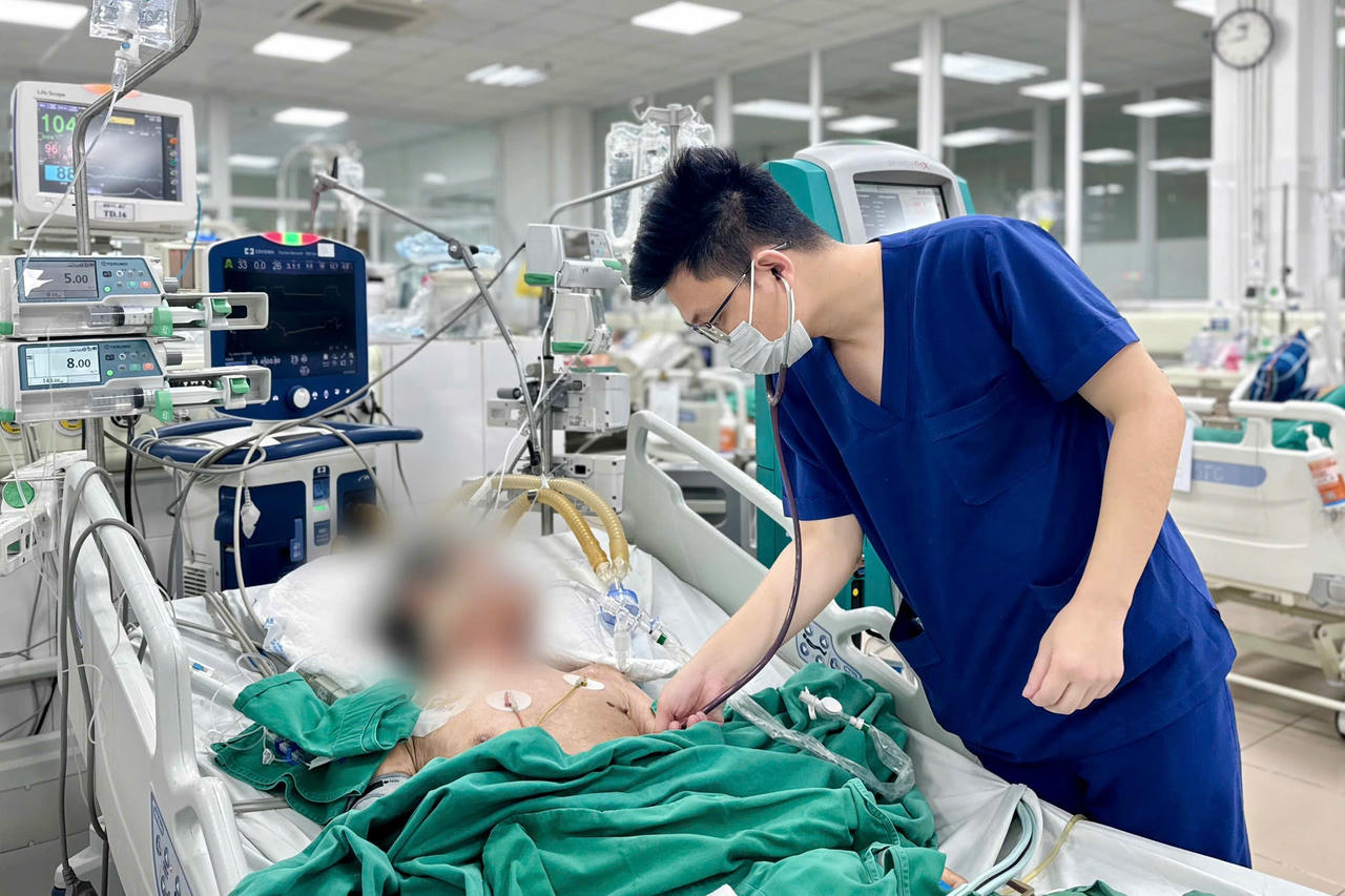 Kiến nghị miễn viện phí toàn dân để ‘không ai bị bỏ lại phía sau’