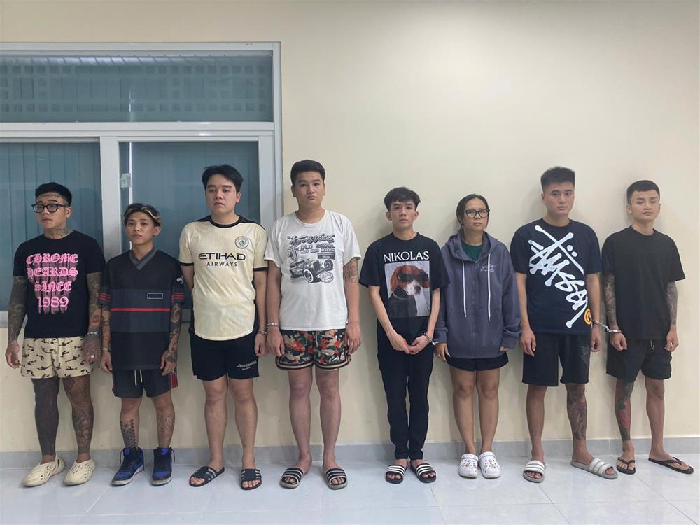 Công an Tp Hồ Chí Minh bắt giữ nhóm người bán món “cocktail” trong The Black Lounge