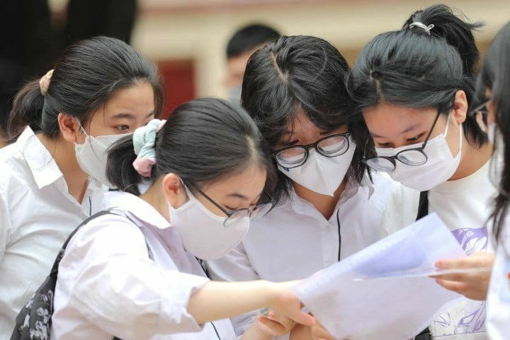 15 trường có điểm trung bình môn thi tốt nghiệp THPT cao nhất Hà Nội