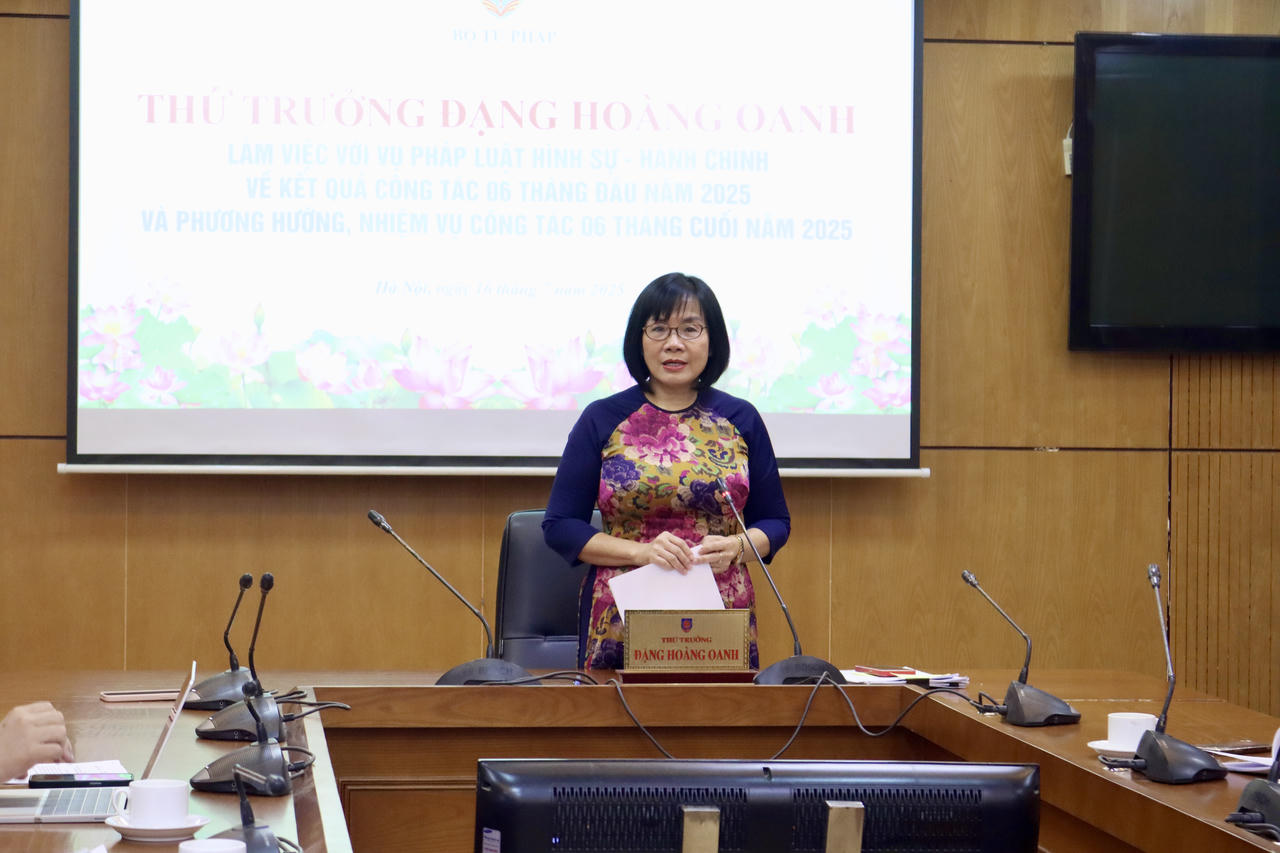 Thứ trưởng Đặng Hoàng Oanh phát biểu kết luận.