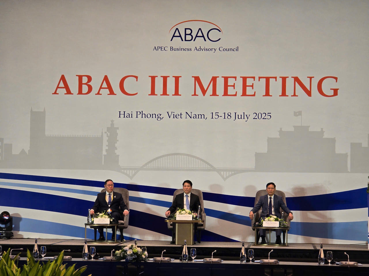 Chủ  tịch nước Lương Cường dự phiên khai mạc kỳ  họp ABAC  III. 
