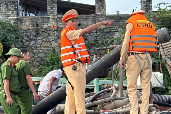 Quảng Trị: Mạnh tay xử lý ‘cát tặc’ trên sông Nhật Lệ và sông Gianh