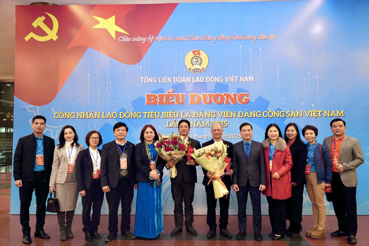 Anh Hiển là một trong hai đảng viên công nhân tiêu biểu toàn ngành Dầu khí được Tổng Liên đoàn Lao động Việt Nam tuyên dương vào tháng 2/2025.