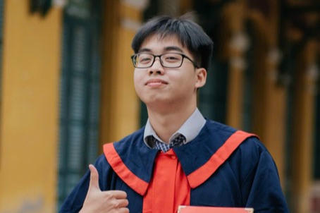 Từ hành trình lặng lẽ tự học đến kết quả rực rỡ