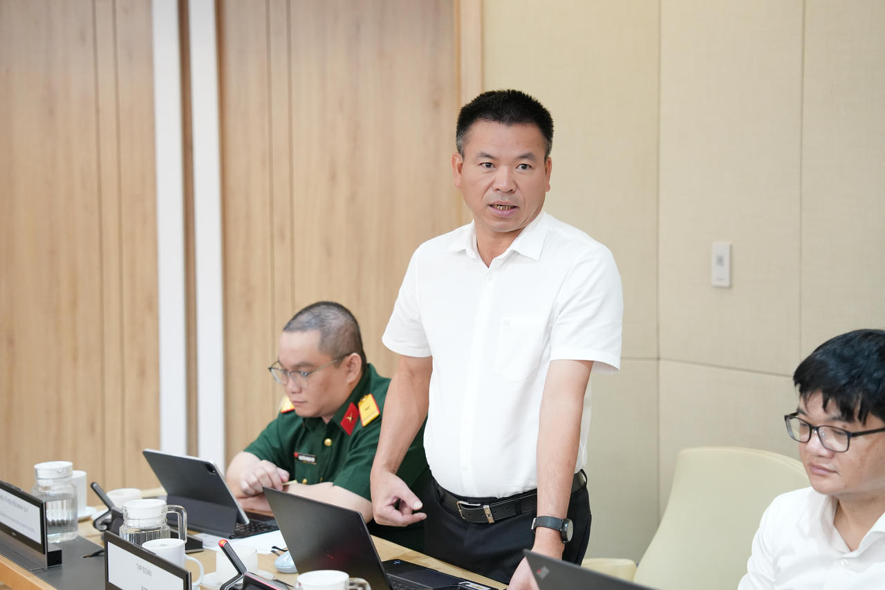 Ông Trần Phong Lãm, Giám đốc Khối Chính phủ FPT IS, Tập đoàn FPT phát biểu tại Hội thảo.