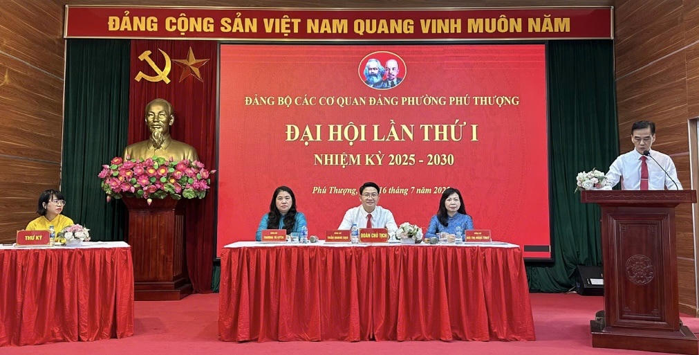 Đại hội diễn ra trong không khí trang trọng của bộ máy mới sau sắp xếp, sáp nhập địa giới hành chính. (Ảnh: Thùy Giang)