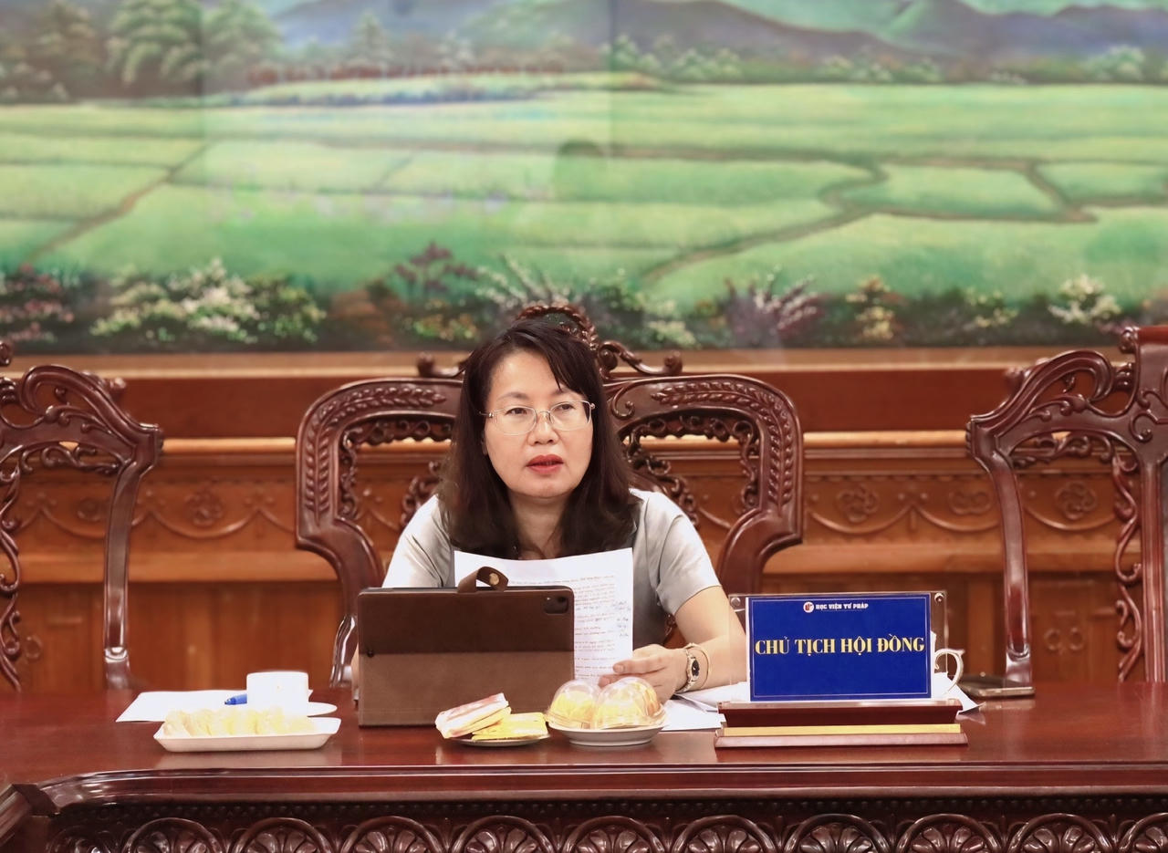 Vụ Trưởng Vụ Tổ chức cán bộ Phan Thị Hồng Hà phát biểu.