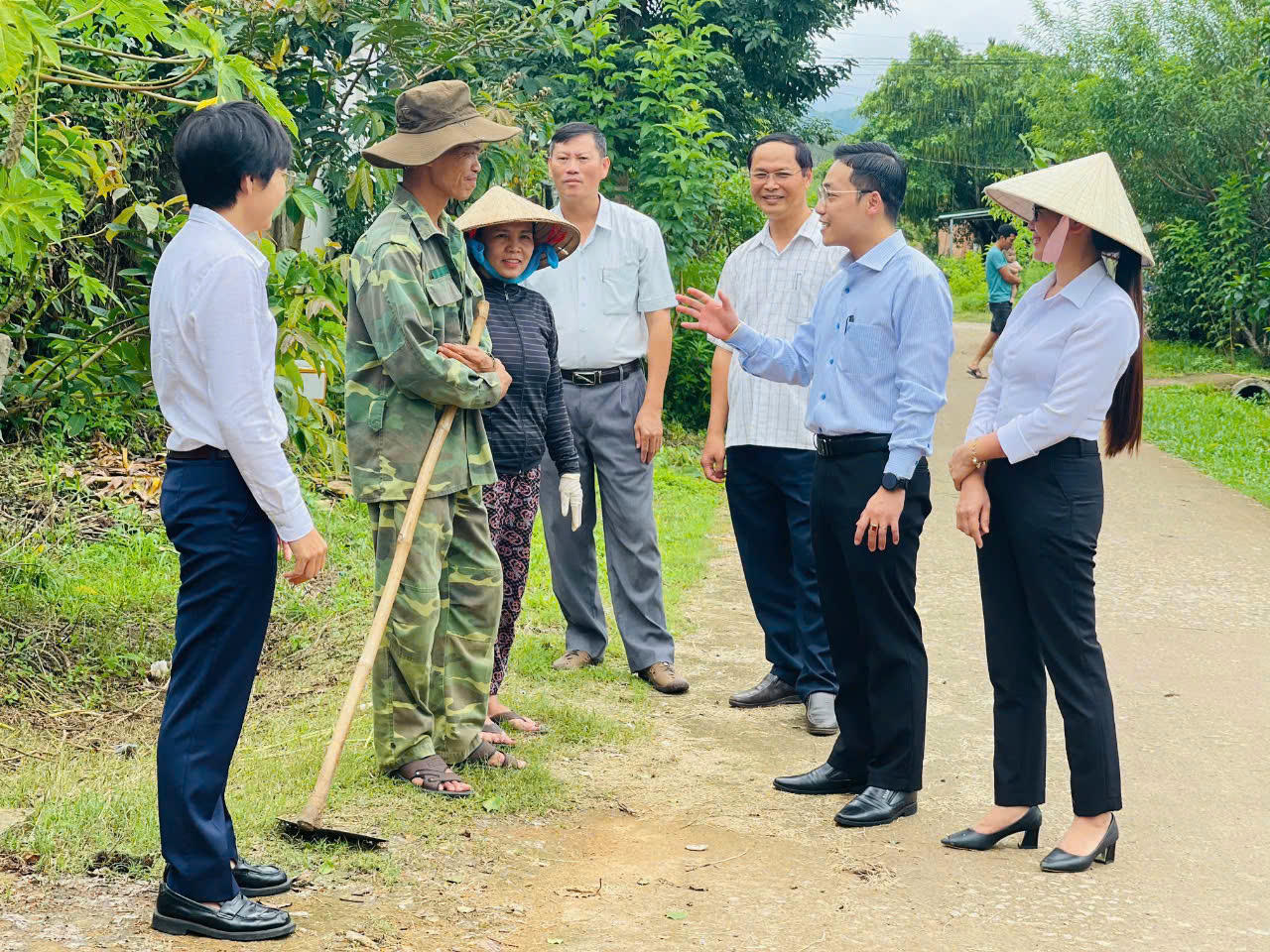 Trong nhiệm kỳ, xây dựng ít nhất 2 mã vùng trồng đối với các cây trồng chủ lực như cà phê, cao su, cây ăn trái…