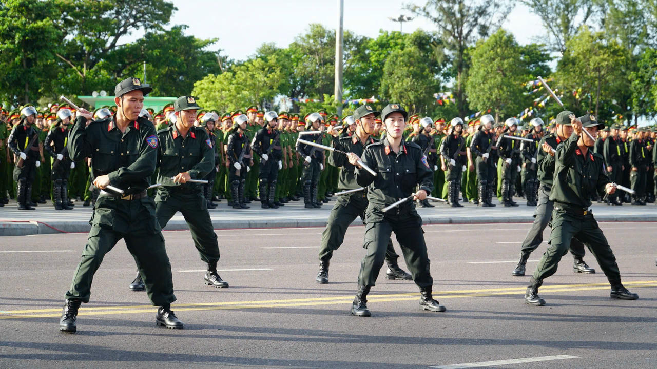 Công an Gia Lai ra quân cao điểm trấn áp tội phạm