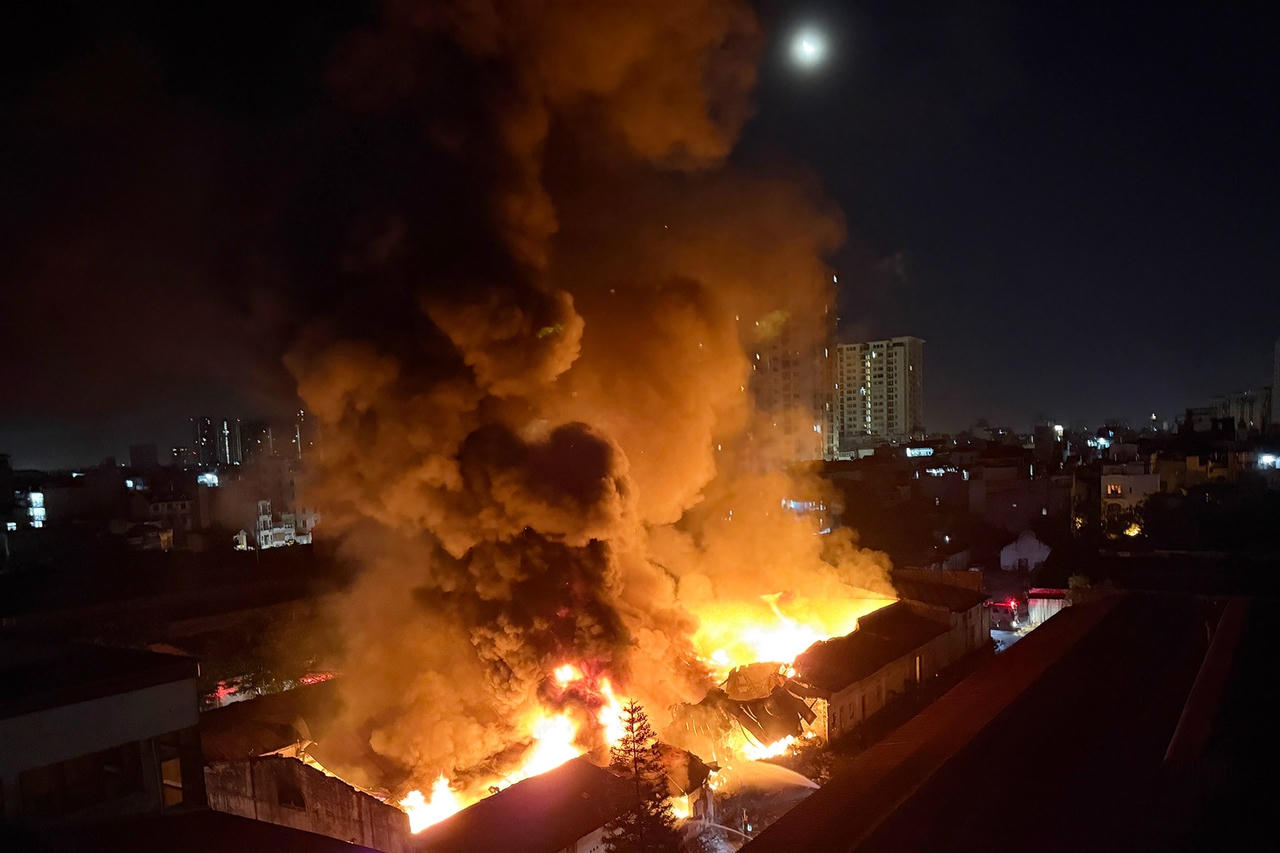 Cháy lớn ở Hà Nội