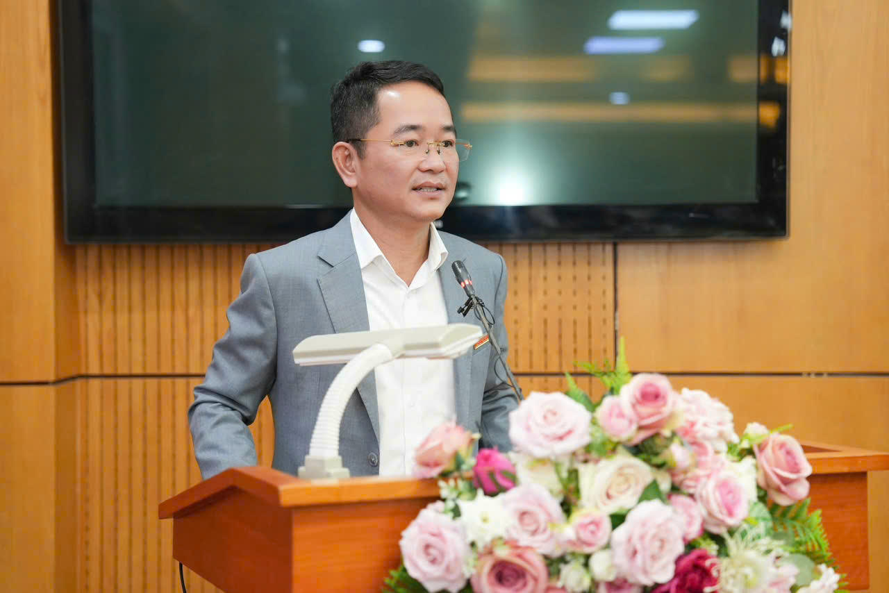 Tổng Biên tập Vũ Hoài Nam phát biểu tại buổi Lễ