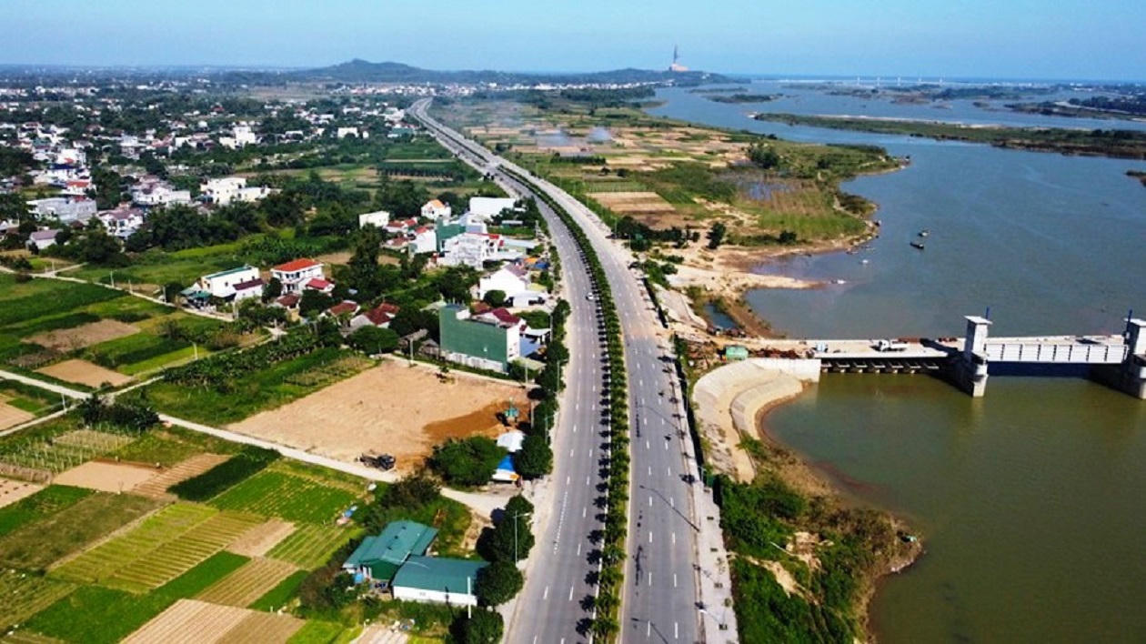 Hạ tầng kết nối hoàn thiện sẽ mở cơ hội để Quảng Ngãi phát triển công nghiệp, du lịch, dịch vụ, từng bước bứt phá.