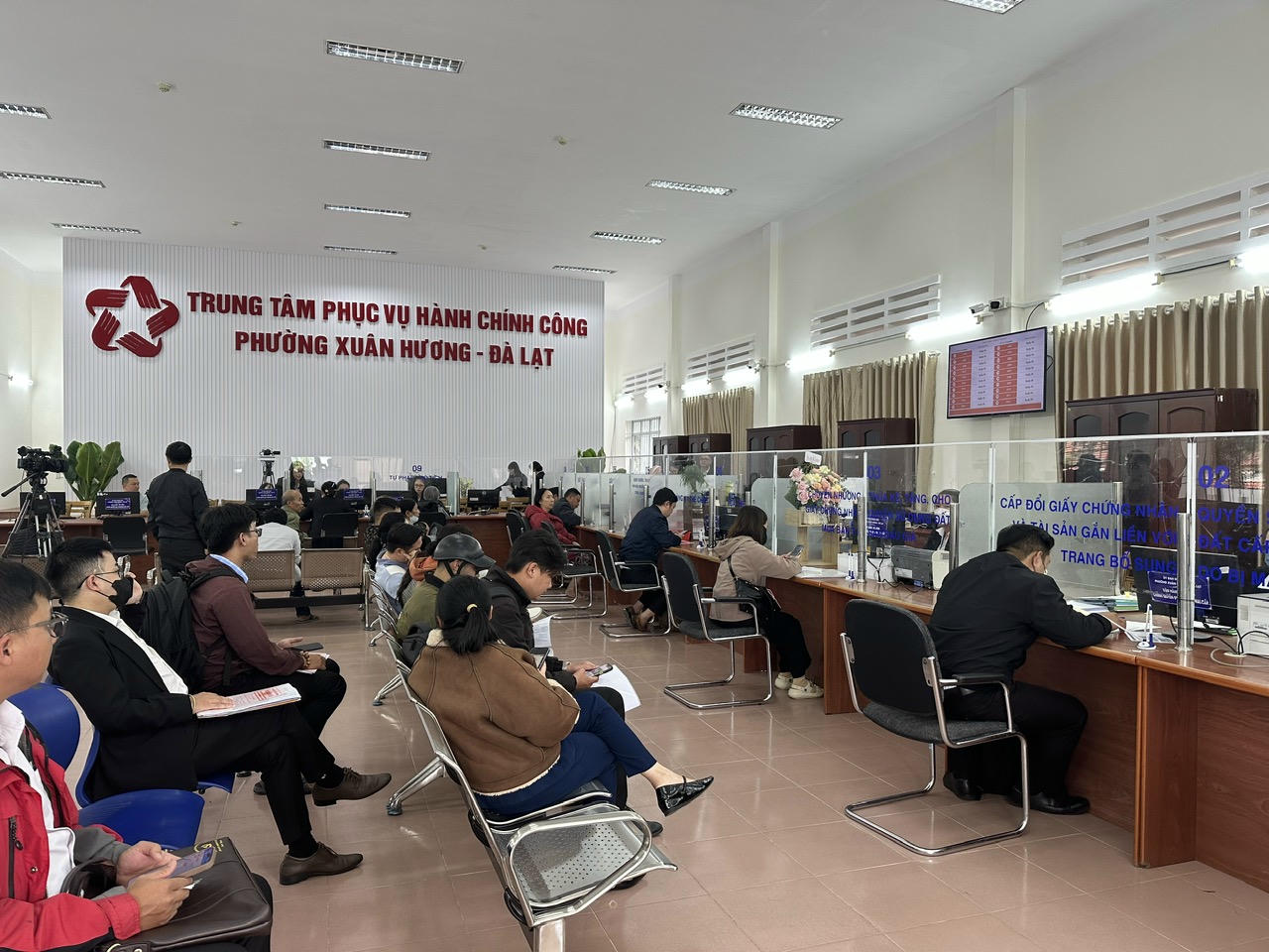 Lâm Đồng tăng cường cán bộ về xã hỗ trợ giải quyết thủ tục đất đai 