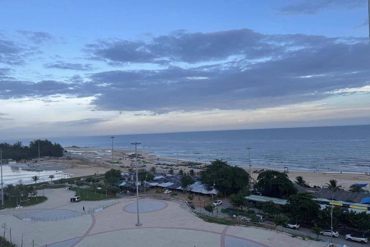 Một góc biển Hồ Tràm về chiều